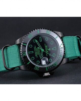 Replica Rolex Submariner Black Dial 622009 Close-Up Focus