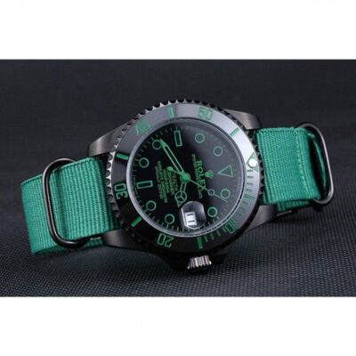 Replica Rolex Submariner Black Dial 622009 Close-Up Focus