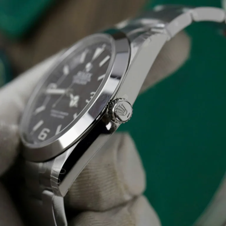 Replica Rolex Explorer Black Dial Oyster bracelet