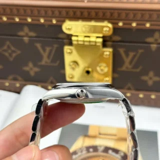 Replica Rolex Oyster Perpetual Silver Dial Smooth Bezel Oyster Bracelet