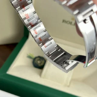 Replica Rolex Oyster Perpetual blues Dial Oyster Bracelet