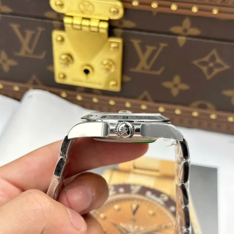 Replica Rolex Explorer Black Dial Steel Bezel Oyster Bracelet