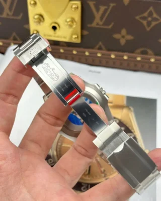 Replica Rolex Explorer Black Dial Steel Bezel Oyster Bracelet