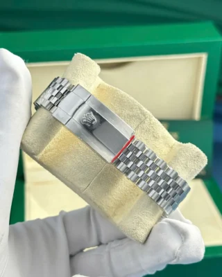 Replica Rolex Datejust Green Dial Fluted Bezel Jubilee Bracelet