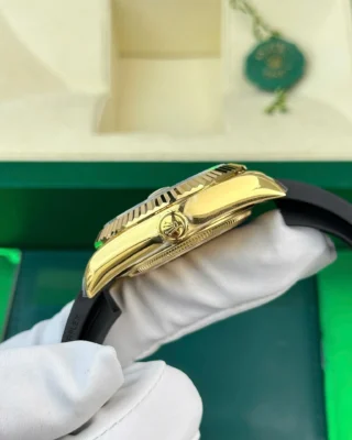 Replica Rolex Sky-Dweller Gold Dial Gold Case Oysterflex Bracelet