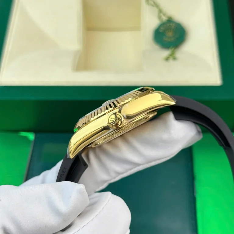 Replica Rolex Sky-Dweller Gold Dial Gold Case Oysterflex Bracelet