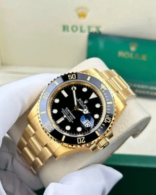 Replica Rolex Submariner Black Dial Gold Oyster Bracelet