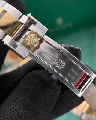 Replica Rolex Submariner Black Dial Black Bezel Two Tone Gold Oyster Bracelet