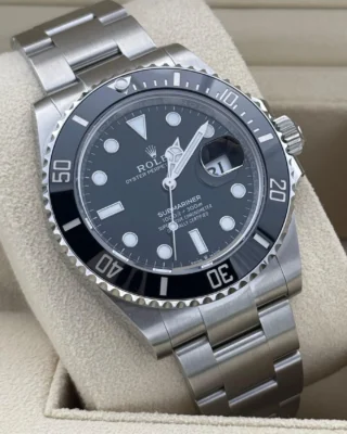 Superclone Rolex Submariner Black Dial 126610LN Close-Up Focus
