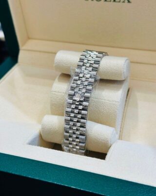 Replica Rolex Datejust Pink Dial 278384RBR Close-Up Focus