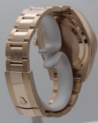 Replica Rolex Sky-Dweller Chocolate Dial 326935 Style Perspective