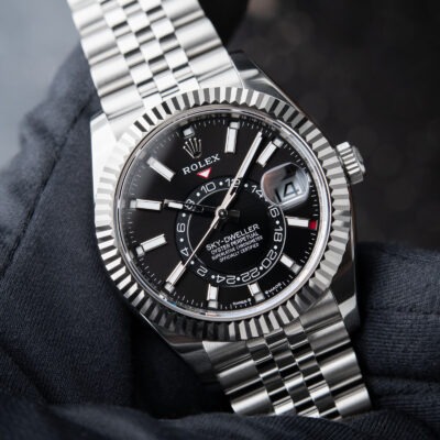 Superclone Rolex Sky-Dweller Bright black Dial 336934 Jubilee Perspective View