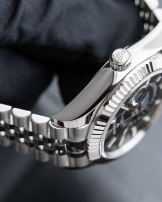 Superclone Rolex Sky-Dweller Bright black Dial 336934 Jubilee Style Perspective