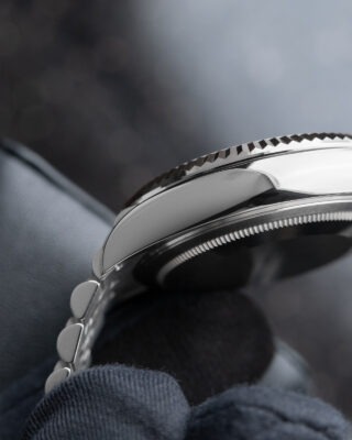 Superclone Rolex Sky-Dweller Bright black Dial 336934 Jubilee Visual Detail