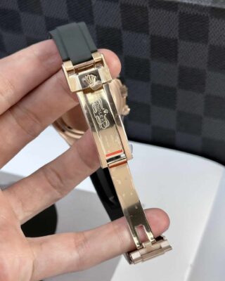 Superclone Rolex Daytona Sundust Dial 126515LN Craftsmanship View