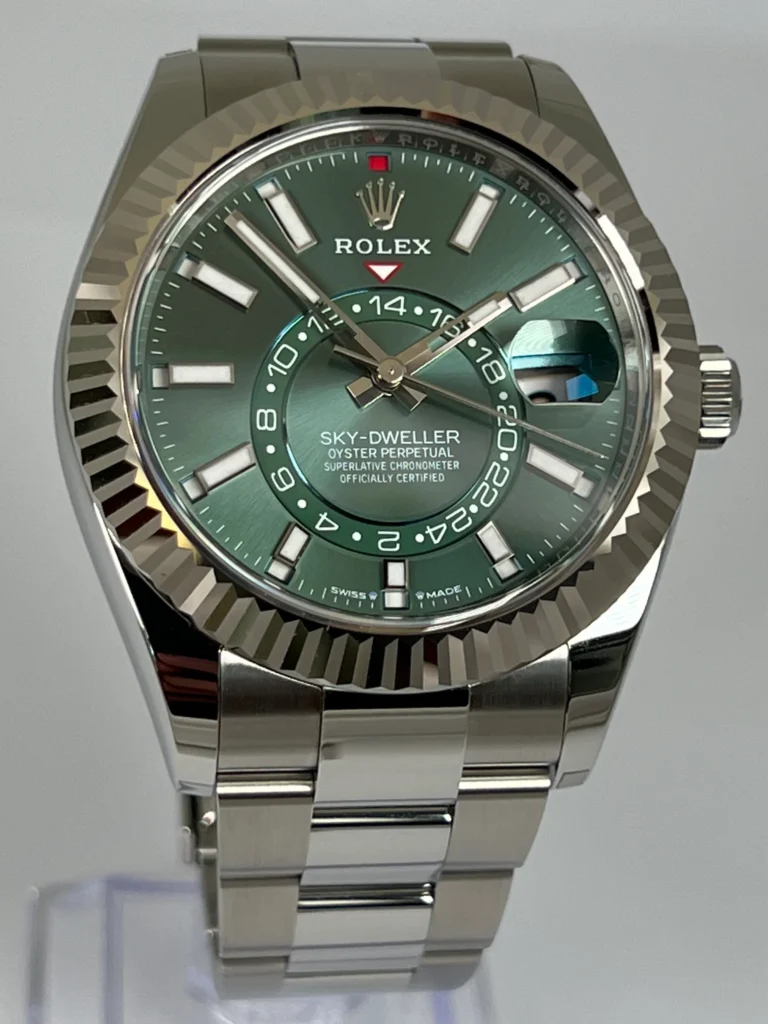 Superclone Rolex Sky-Dweller Mint green Dial 336934 Oyster Angle Detail