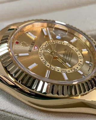 Superclone Rolex Sky-Dweller Champagne Dial 336938 Design Element
