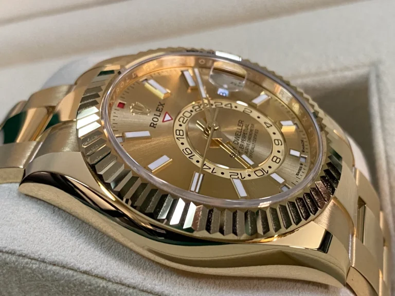 Superclone Rolex Sky-Dweller Champagne Dial 336938 Design Element