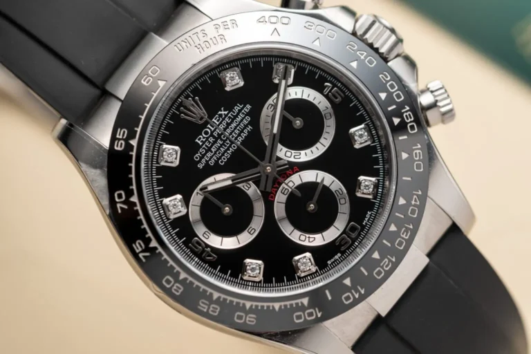 Replica Rolex Daytona Black Dial Black Bezel Oysterflex Bracelet