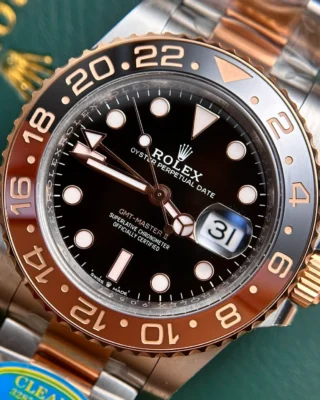 Replica Rolex GMT Master II Root Beer Black Dial rose Gold Two Tone Oyster Bracelet