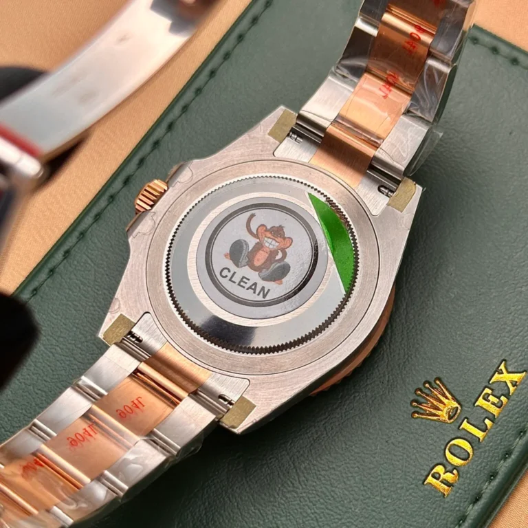 Replica Rolex GMT Master II Root Beer Black Dial rose Gold Two Tone Oyster Bracelet