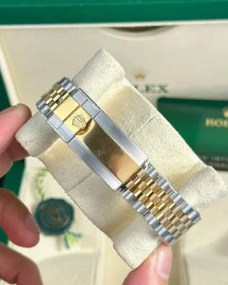 Replica Rolex GMT Master II Zombie Black Dial Black and Gray Bezel Two Toned Jubilee Bracelet