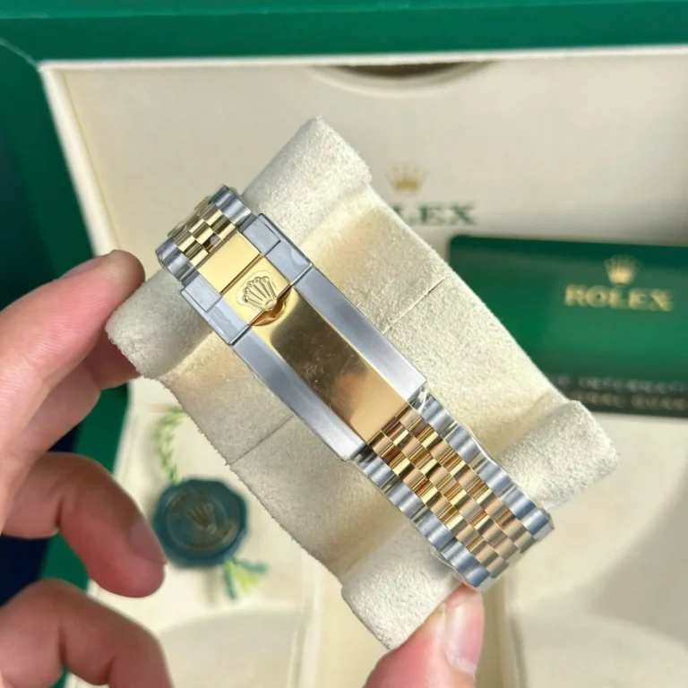 Replica Rolex GMT Master II Zombie Black Dial Black and Gray Bezel Two Toned Jubilee Bracelet