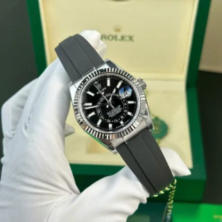 Replica Rolex Sky-Dweller Black Dial Steel Case Oysterflex Bracelet