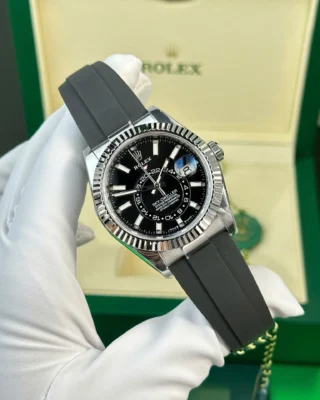 Replica Rolex Sky-Dweller Black Dial Steel Case Oysterflex Bracelet