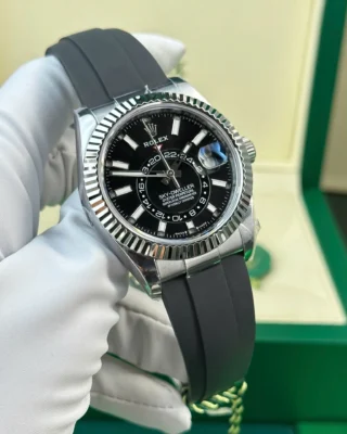 Replica Rolex Sky-Dweller Black Dial Steel Case Oysterflex Bracelet