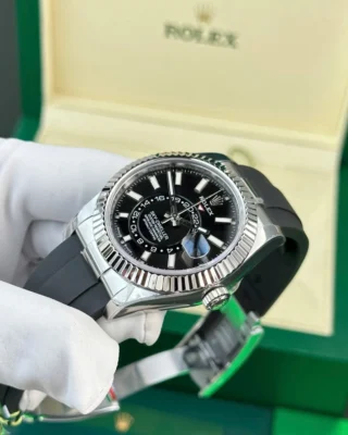 Replica Rolex Sky-Dweller Black Dial Steel Case Oysterflex Bracelet