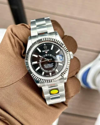 Replica Rolex Sky-Dweller Black Dial Oyster Bracelet