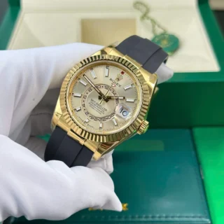 Replica Rolex Sky-Dweller Champagne Dial Gold Case Oysterflex Bracelet