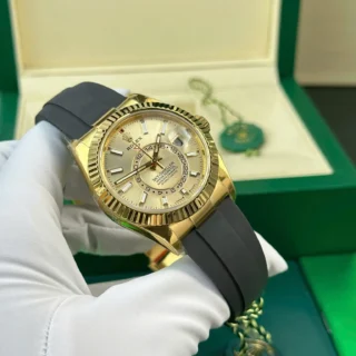 Replica Rolex Sky-Dweller Champagne Dial Gold Case Oysterflex Bracelet