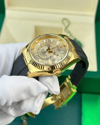 Replica Rolex Sky-Dweller Champagne Dial Gold Case Oysterflex Bracelet