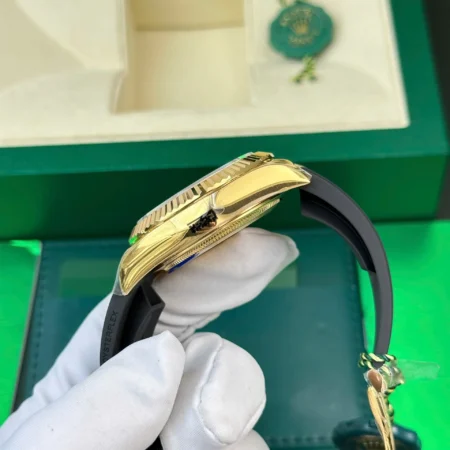 Replica Rolex Sky-Dweller Champagne Dial Gold Case Oysterflex Bracelet