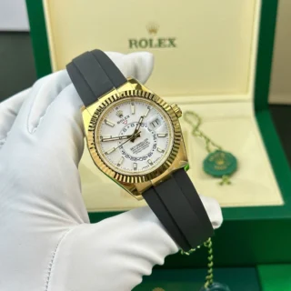 Replica Rolex Sky-Dweller White Dial Gold Case Oysterflex Bracelet