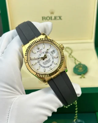 Replica Rolex Sky-Dweller White Dial Gold Case Oysterflex Bracelet