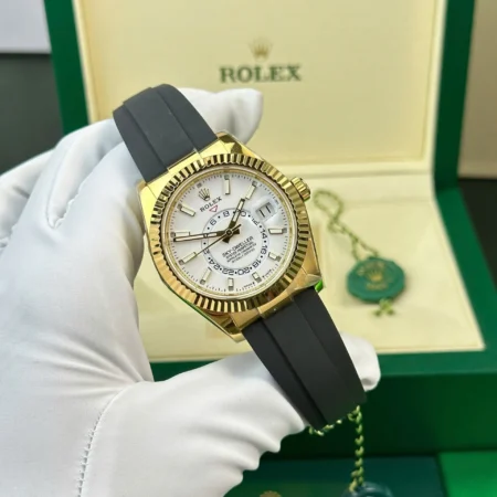 Replica Rolex Sky-Dweller White Dial Gold Case Oysterflex Bracelet