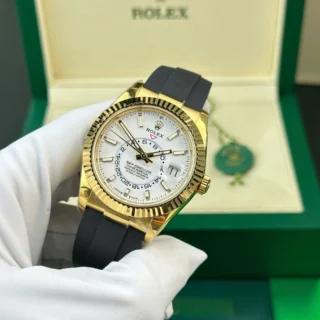 Replica Rolex Sky-Dweller White Dial Gold Case Oysterflex Bracelet