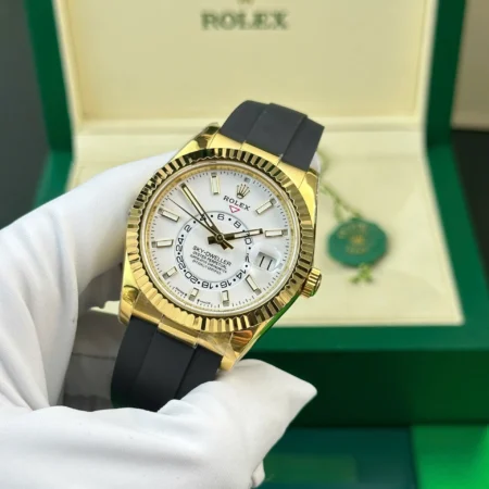 Replica Rolex Sky-Dweller White Dial Gold Case Oysterflex Bracelet