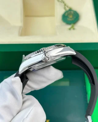 Replica Rolex Sky-Dweller White Dial Steel Case Oysterflex Bracelet