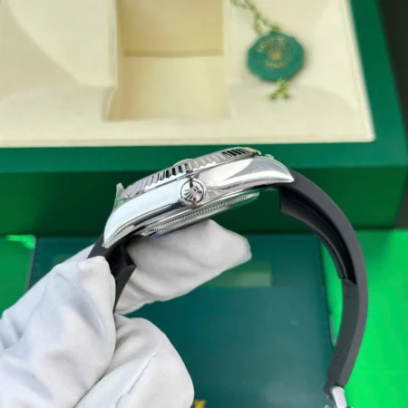 Replica Rolex Sky-Dweller White Dial Steel Case Oysterflex Bracelet