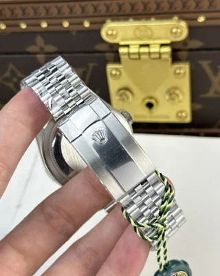 Replica Rolex Sky-Dweller White Dial Jubilee Bracelet