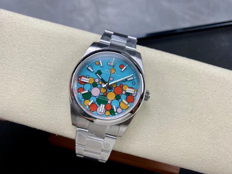 Superclone Rolex Oyster Perpetual Turquoise Dial 124300 Close-Up Focus
