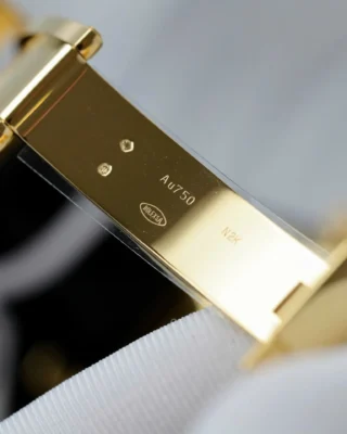 Rolex Daytona Black Dial Black Bezel Golden Case Oysterflex Bracelet