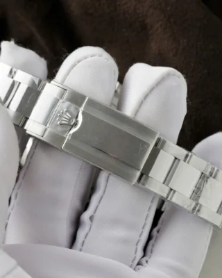 Replica Rolex Daytona Black Dial Steel Bezel Oyster Bracelet