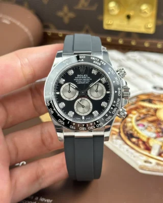 Replica Rolex Daytona Black Dial Black Bezel Oysterflex Strap