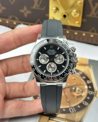 Replica Rolex Daytona Black Dial Black Bezel Oysterflex Bracelet