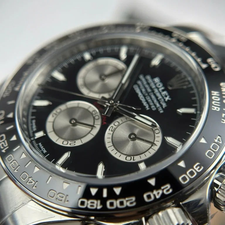 Replica Rolex Daytona Black Dial Black Bezel Oysterflex Bracelet